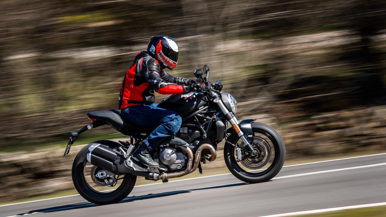 Comparativa naked europeas: Aprilia Shiver 900, BMW F 900 R, Ducati Monster 821 y KTM 790 Duke