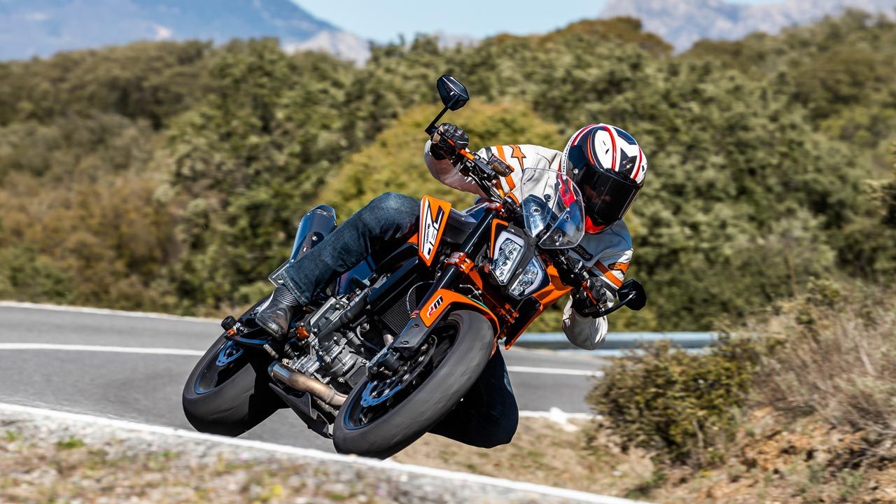 Comparativa naked europeas: Aprilia Shiver 900, BMW F 900 R, Ducati Monster 821 y KTM 790 Duke