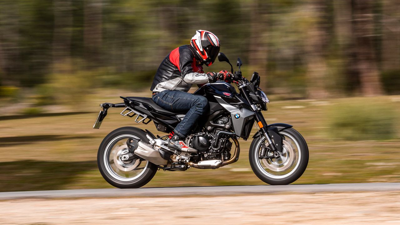 Comparativa naked 900: BMW F 900 R, Kawasaki Z900 y Yamaha MT-09