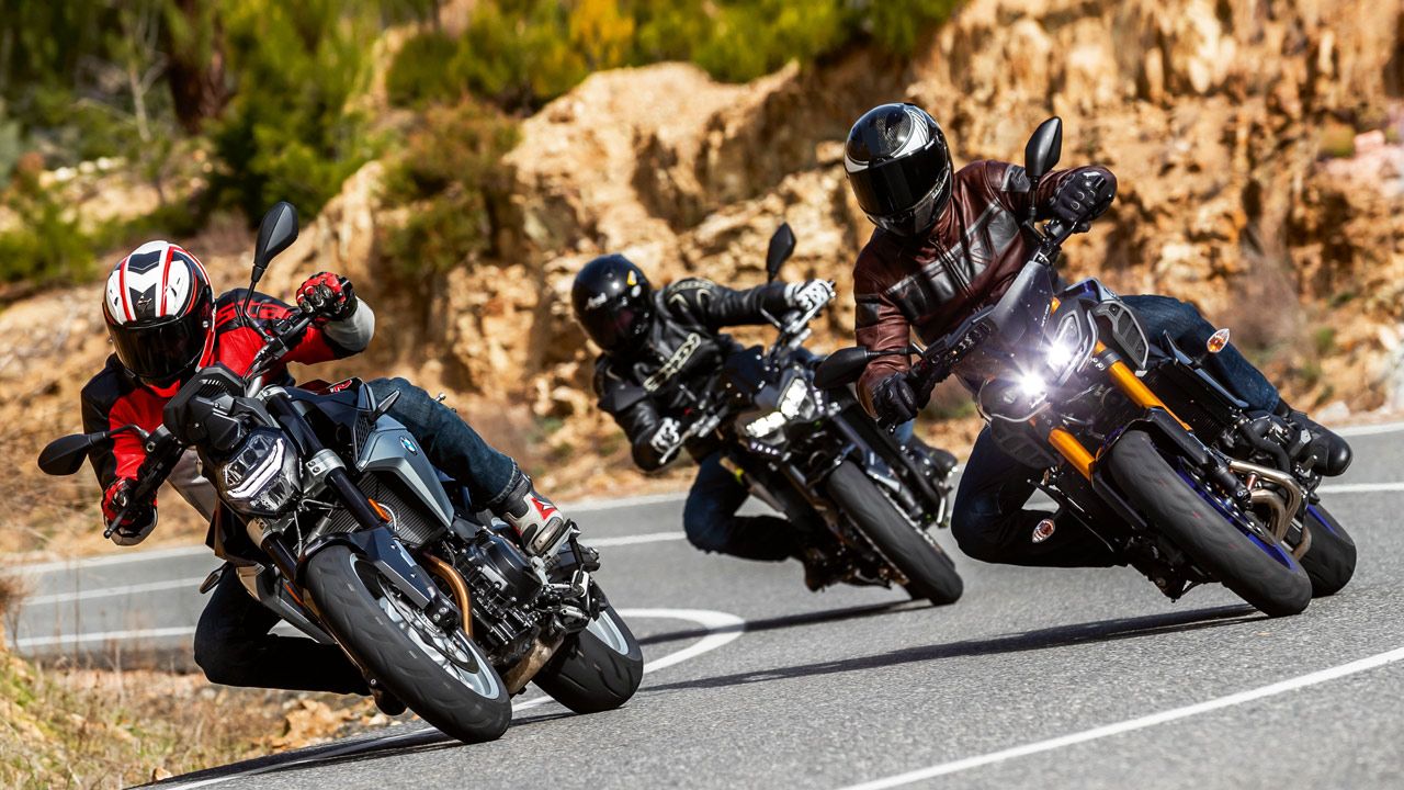 Comparativa naked 900: BMW F 900 R, Kawasaki Z900 y Yamaha MT-09