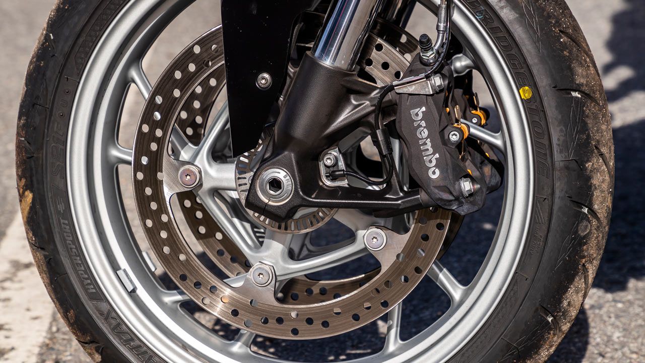 Comparativa naked 900: BMW F 900 R, Kawasaki Z900 y Yamaha MT-09