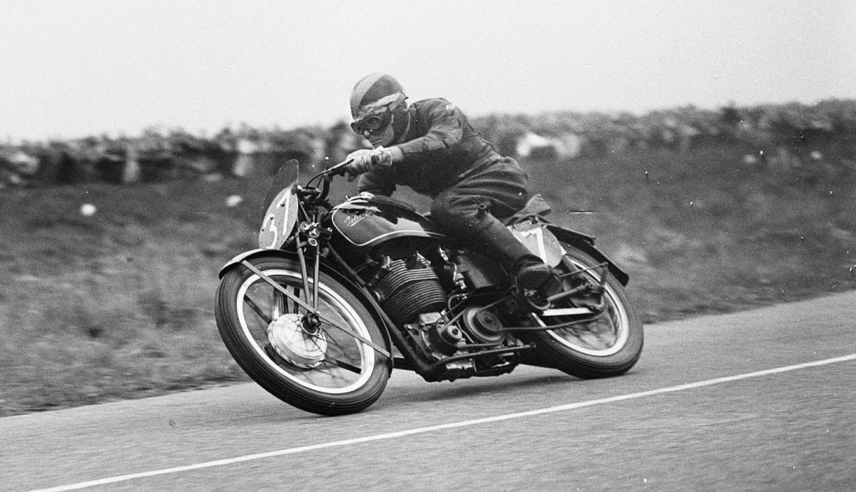 Freddie Frith fue uno de los últimos ganadores del GP de Europa cuando otorgaba el título continental (Fotos: Wiki Commons / Gold & Goose). Freddie Frith fue uno de los últimos ganadores del GP de Europa cuando otorgaba el título continental (Fotos: Wiki Commons / Gold & Goose).