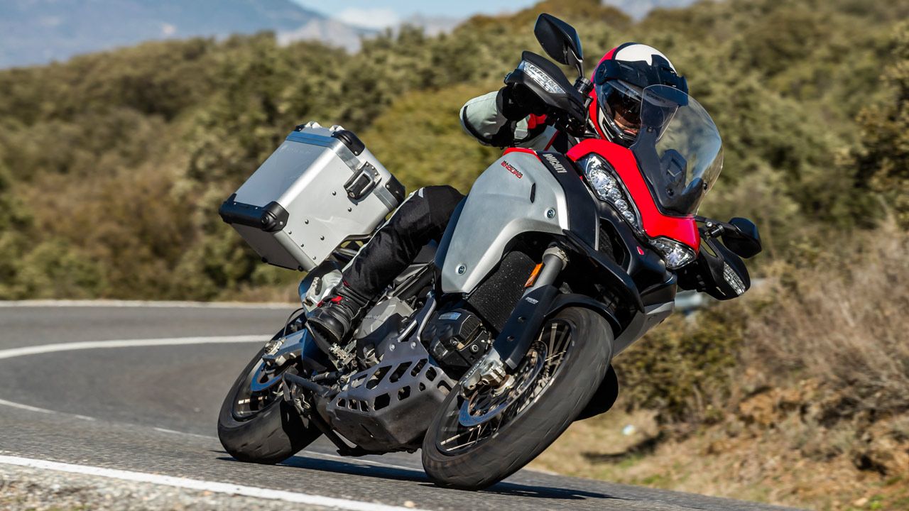 Comparativa maxitrail off road: BMW R 1250 GS Adventure HP y Ducati Multistrada 1260 Enduro