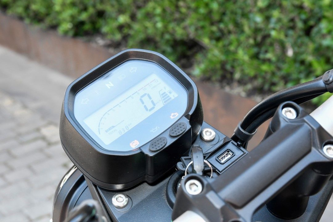 Gama Voge 300 AC, R y RR
