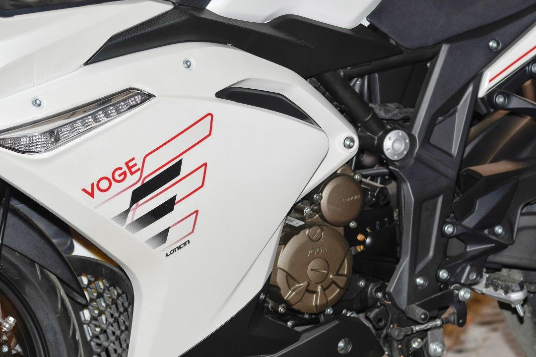 Gama Voge 300 AC, R y RR