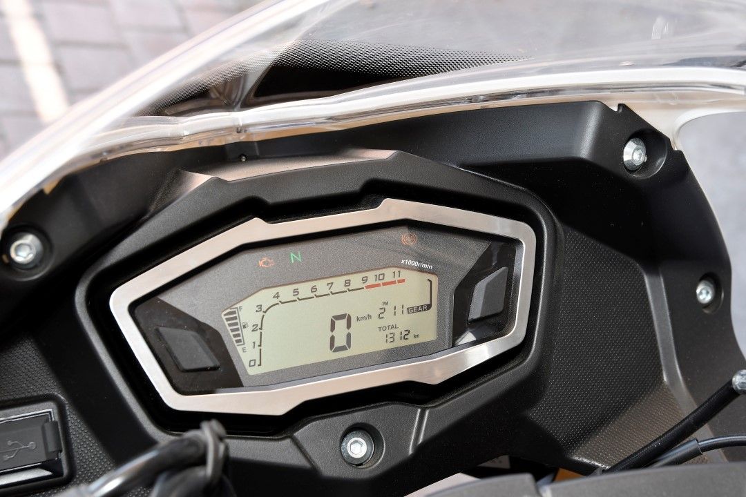 Gama Voge 300 AC, R y RR