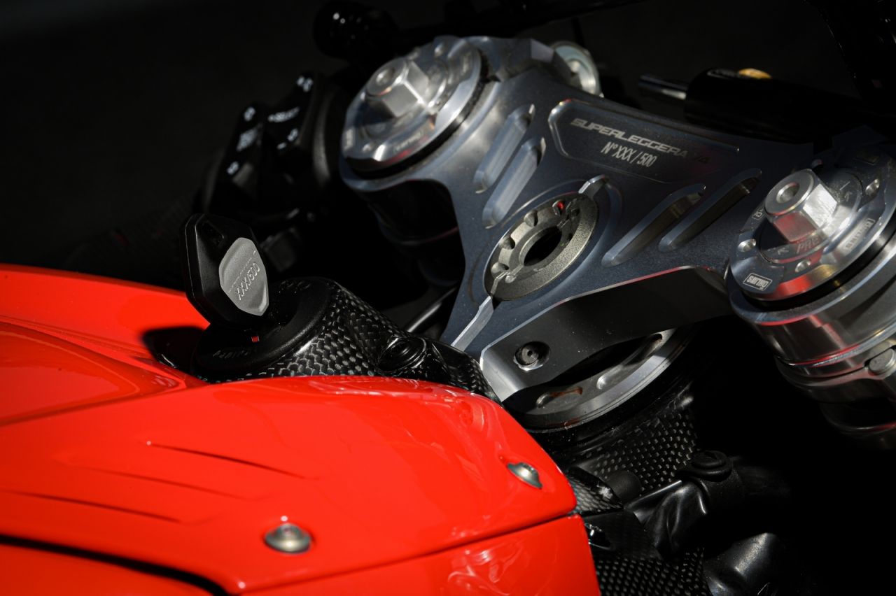 Ducati Superleggera V4 2020, en detalle por dentro y por fuera