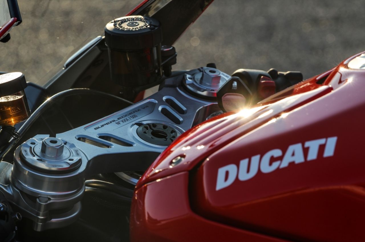 Ducati Superleggera V4 2020, en detalle por dentro y por fuera