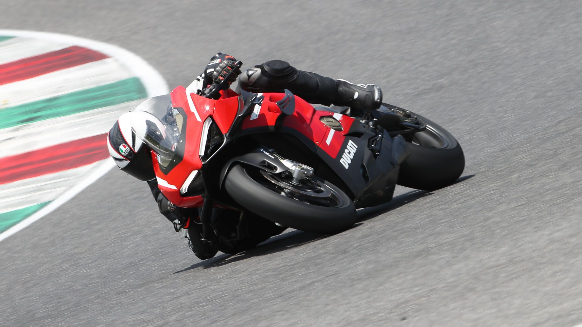 Ducati Superleggera V4 2020, prueba, precio, ficha y primeras impresiones