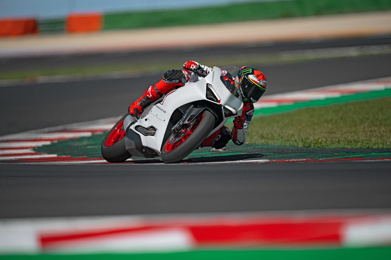 Ducati Panigale V2 “White Rosso”