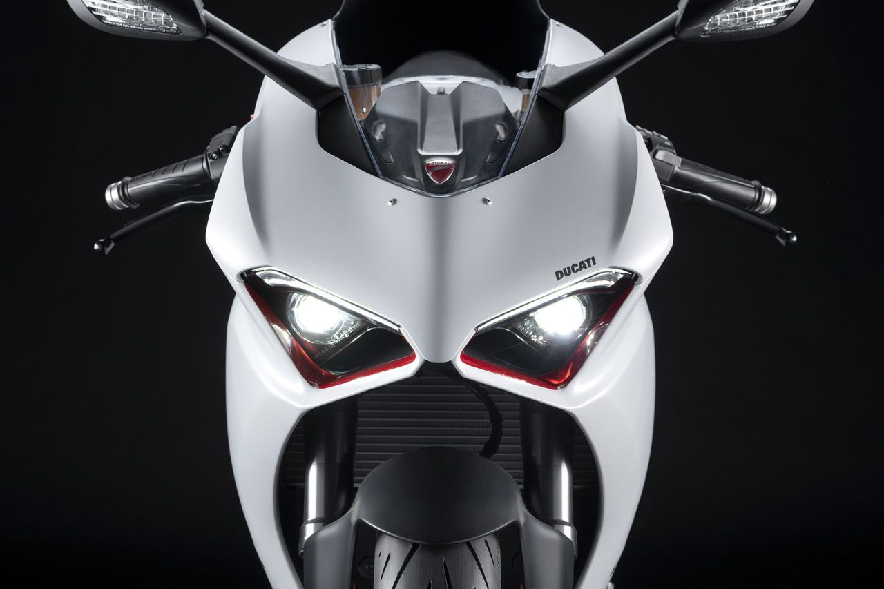 Ducati Panigale V2 “White Rosso”