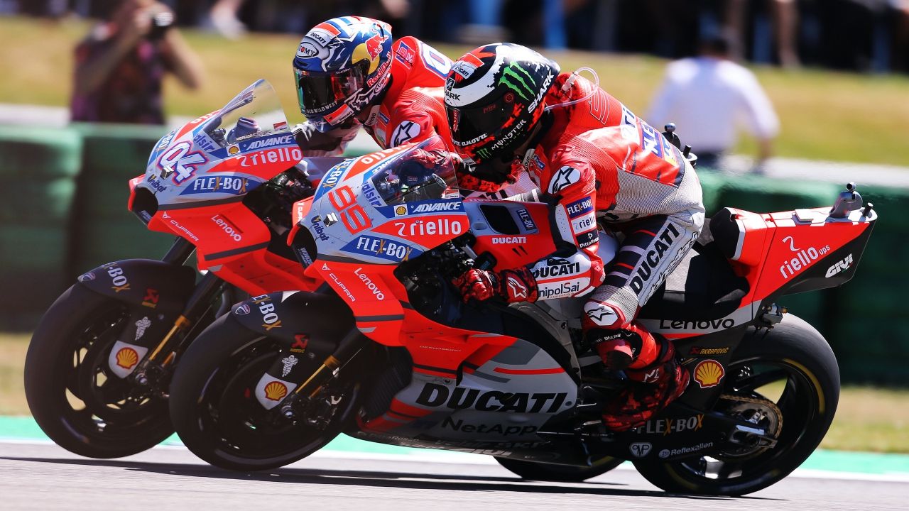 Andrea Dovizioso y Jorge Lorenzo son los dos grandes candidatos a la Ducati oficial que sigue libre para 2021 (Fotos: Gold & Goose).