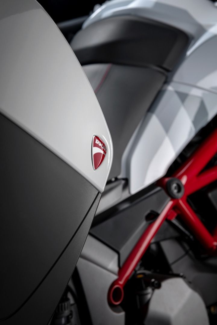 Ducati Multistrada 950 S 2021 GP White