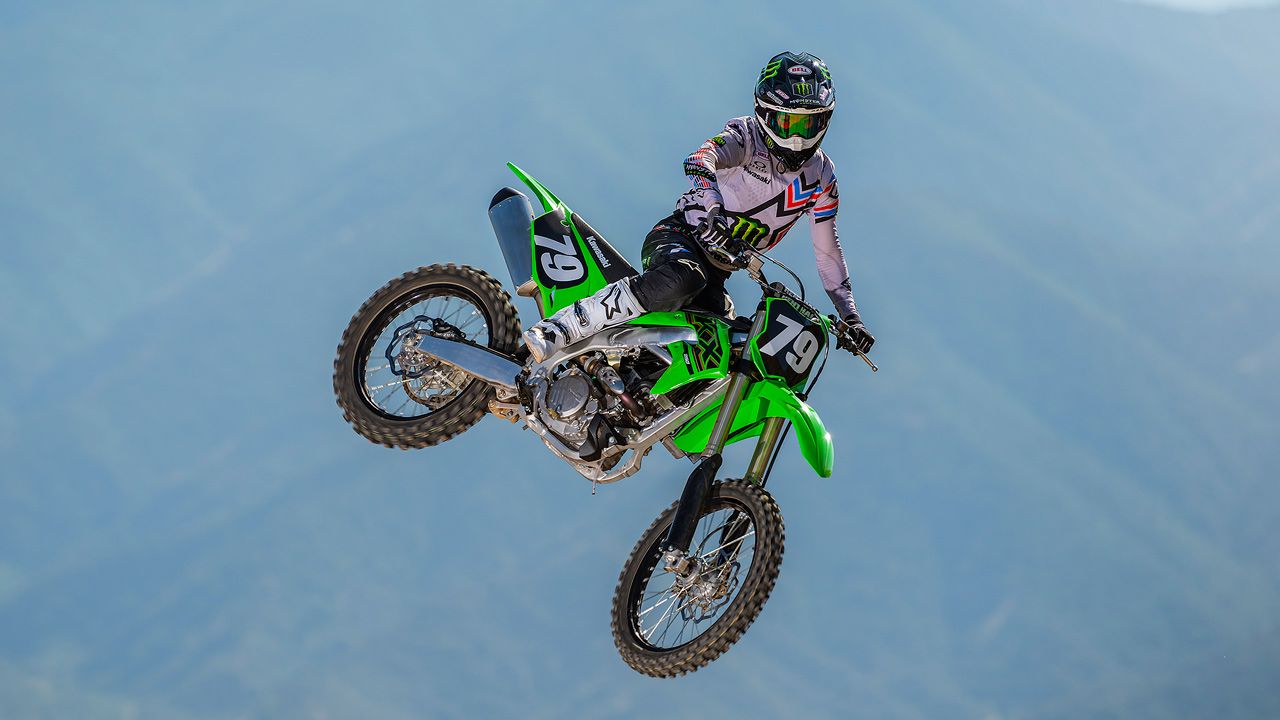 Kawasaki KX 250 y KX 450 2021