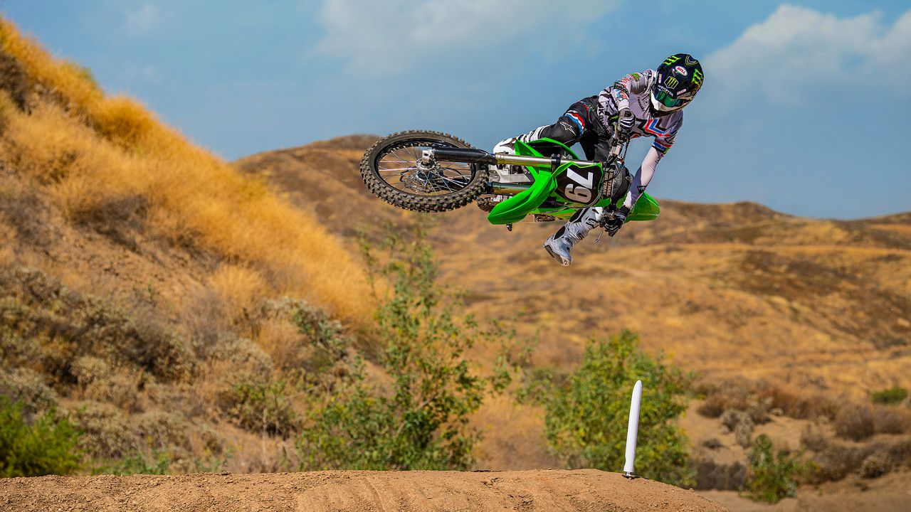 Kawasaki KX 250 y KX 450 2021