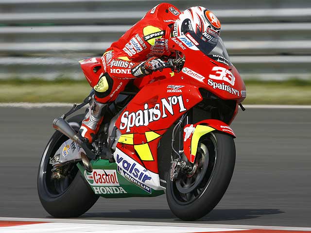 Melandri gana. Stoner y Pedrosa, épicos