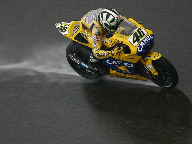 Rossi, West y Kallio dominan en Shanghai