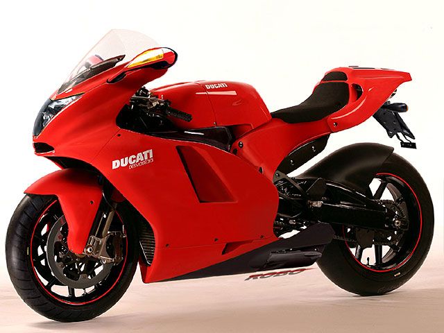 ¡La Ducati de MotoGP en la calle!