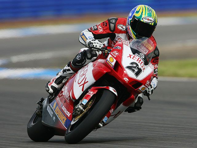 Bayliss repite doblete
