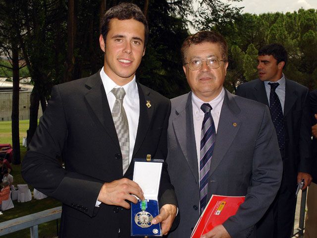 Adam Raga galardonado