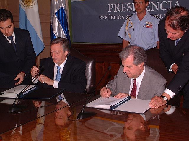 Argentina limita la importación de motos