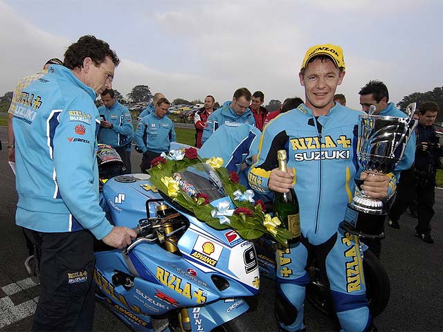 Chris Walker ficha por Rizla Suzuki