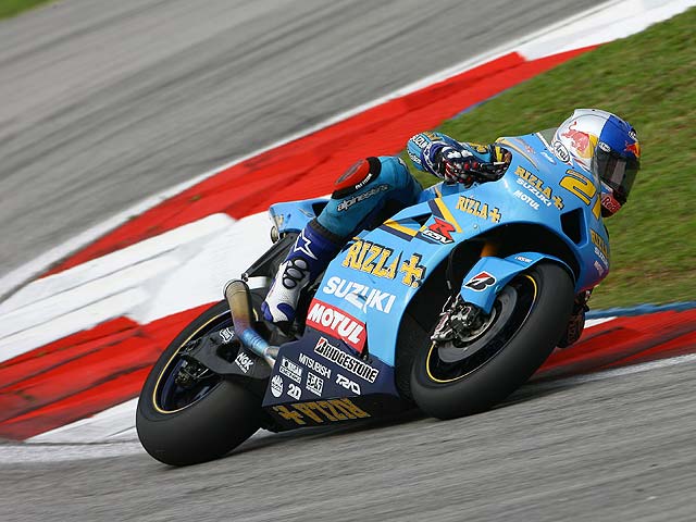 Rizla Suzuki a la cabeza