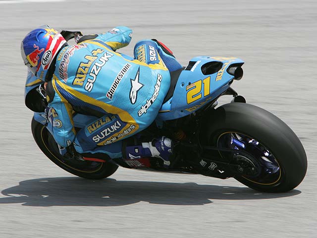 Las 800 de MotoGP a ritmo de las 990