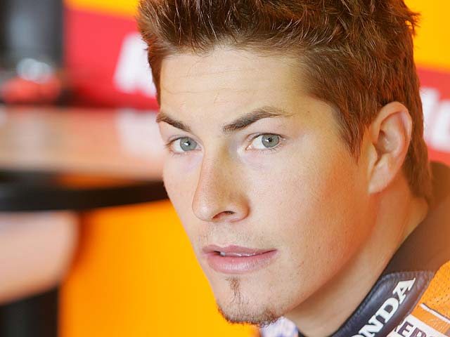 Nicky Hayden será operado del hombro