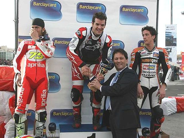 Checa gana en Supermotard