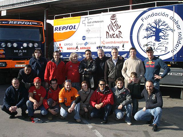 Ya está preparada la carga del Dakar Solidario