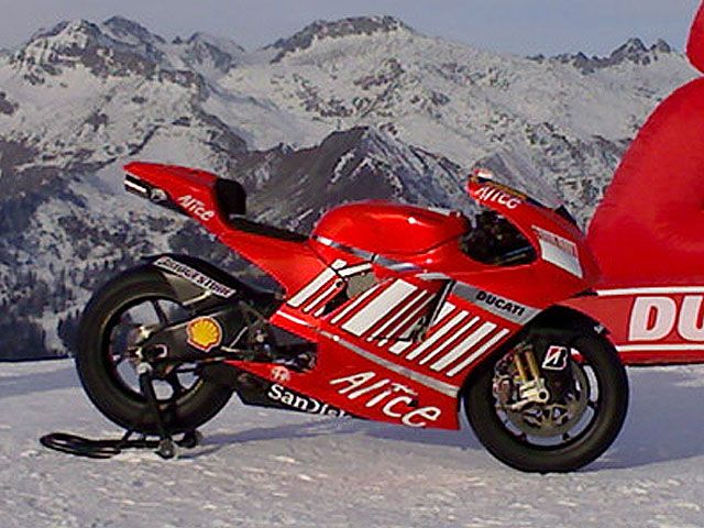 Presentación del Ducati Marlboro