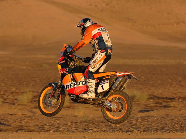 Dakar: Coma  se retira