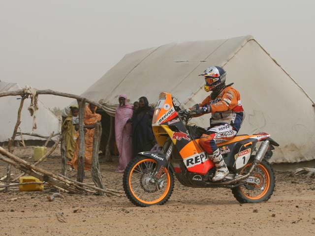 Dakar: Coma, ingresado en un hospital