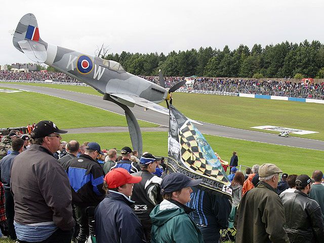 Donington cambia de manos
