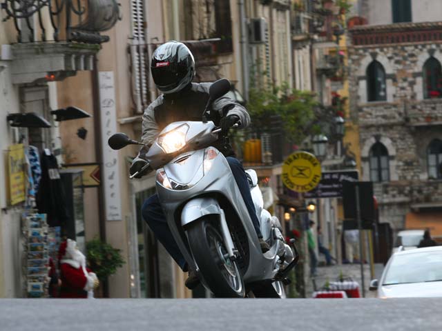 Honda Scoopy SH 300 i