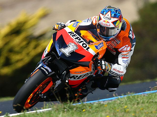 Hayden manda, con permiso de Stoner