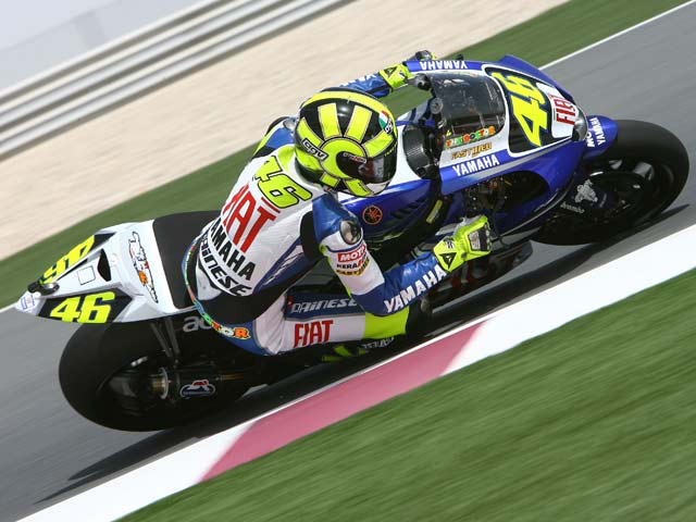 Rossi, pole "in extremis"