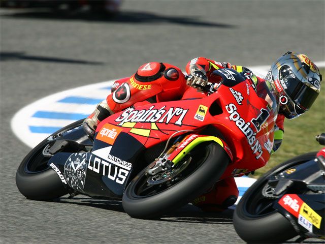 Barberá y Simón escoltan a Lorenzo