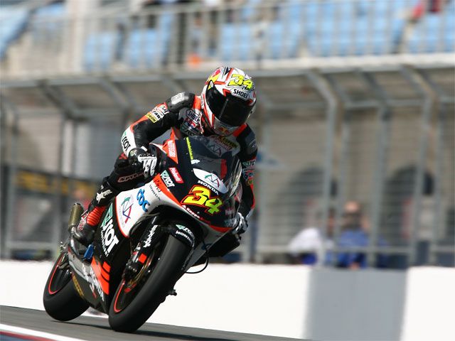 Dovizioso rompe la racha de Lorenzo