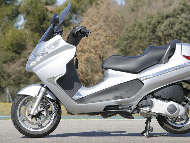 Piaggio X8 125