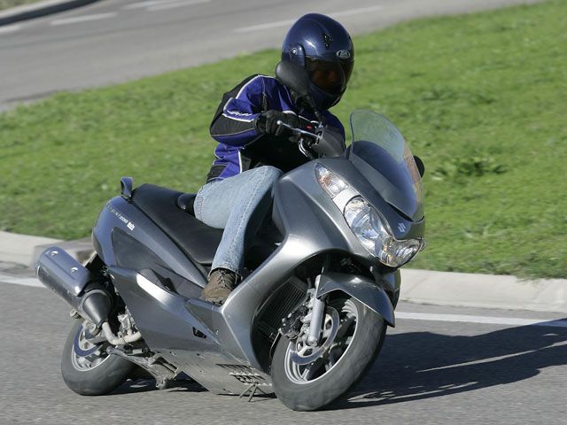 Yamaha, Honda, Suzuki y Husqvarna promocionan varios modelos