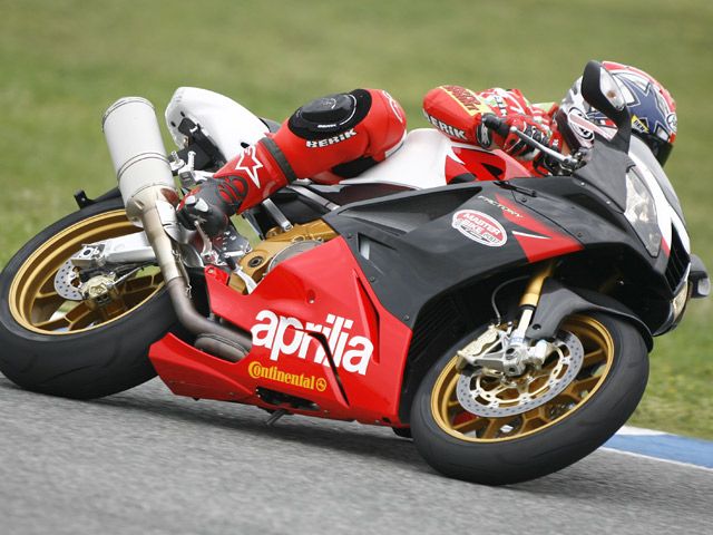 Aprilia RSV 1000 R Factory