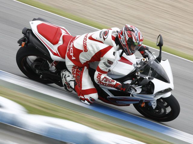 Yamaha YZF-R1