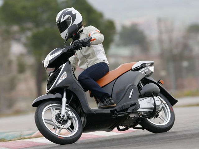 CSR Ona 125 ie