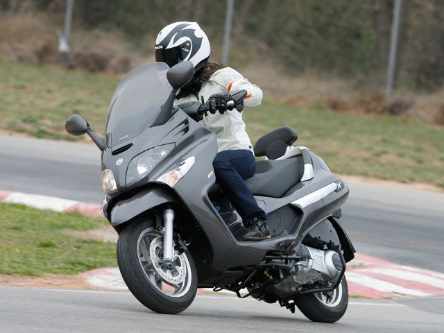 Piaggio XEvo 125