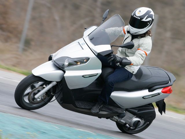Piaggio X7 125