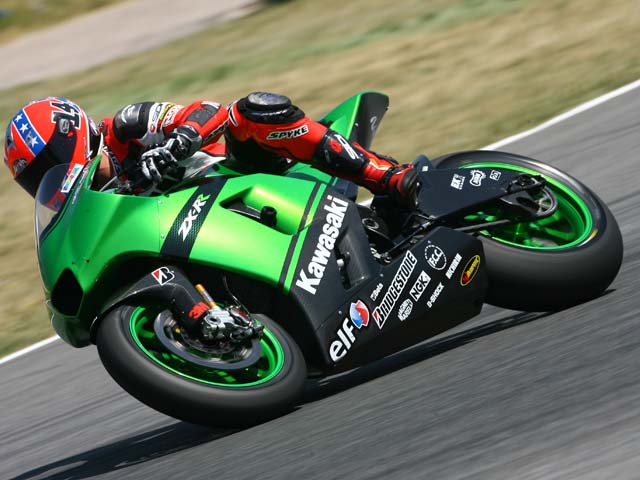 Confirmado, West con Kawasaki