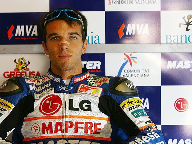 De Angelis y Dovizioso dominan en Donington