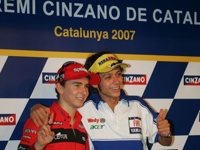 Lorenzo será piloto oficial de Yamaha, pero no compañero de Rossi